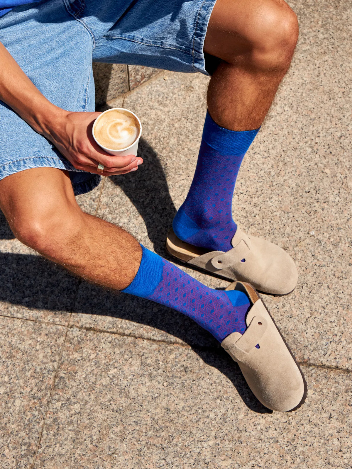 blue-magenta-jacquard-socks-f4/f4f54cae0e0a667a3743f1b9b6d7bcfa57464b34