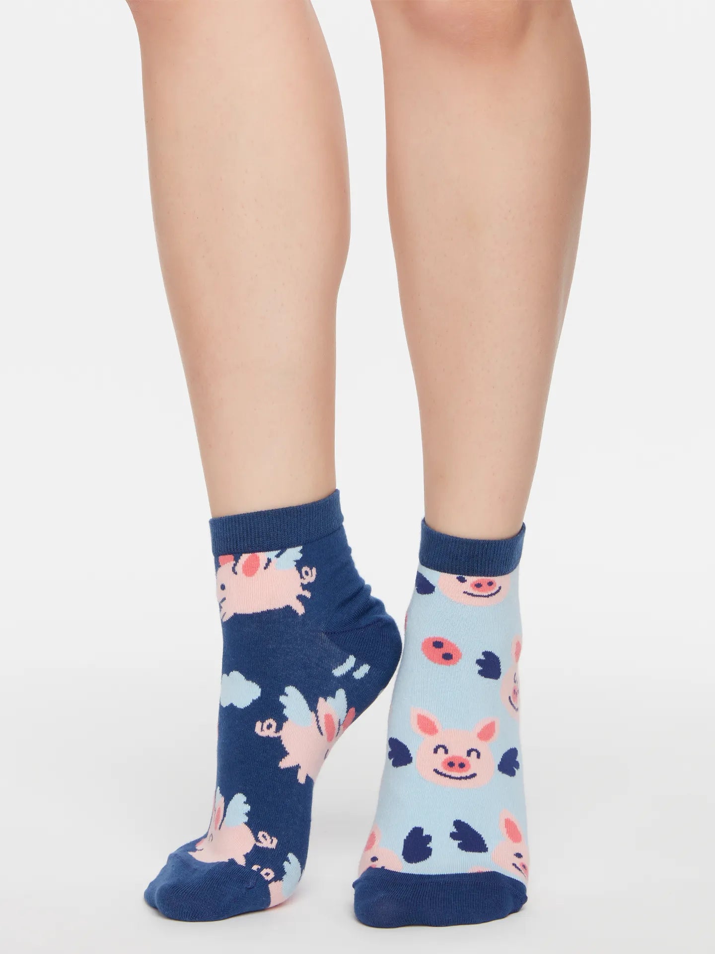 ankle-socks-flying-pigs-1-f7/f7ccf016e23698b7f03072746bad2fb7075c70a6