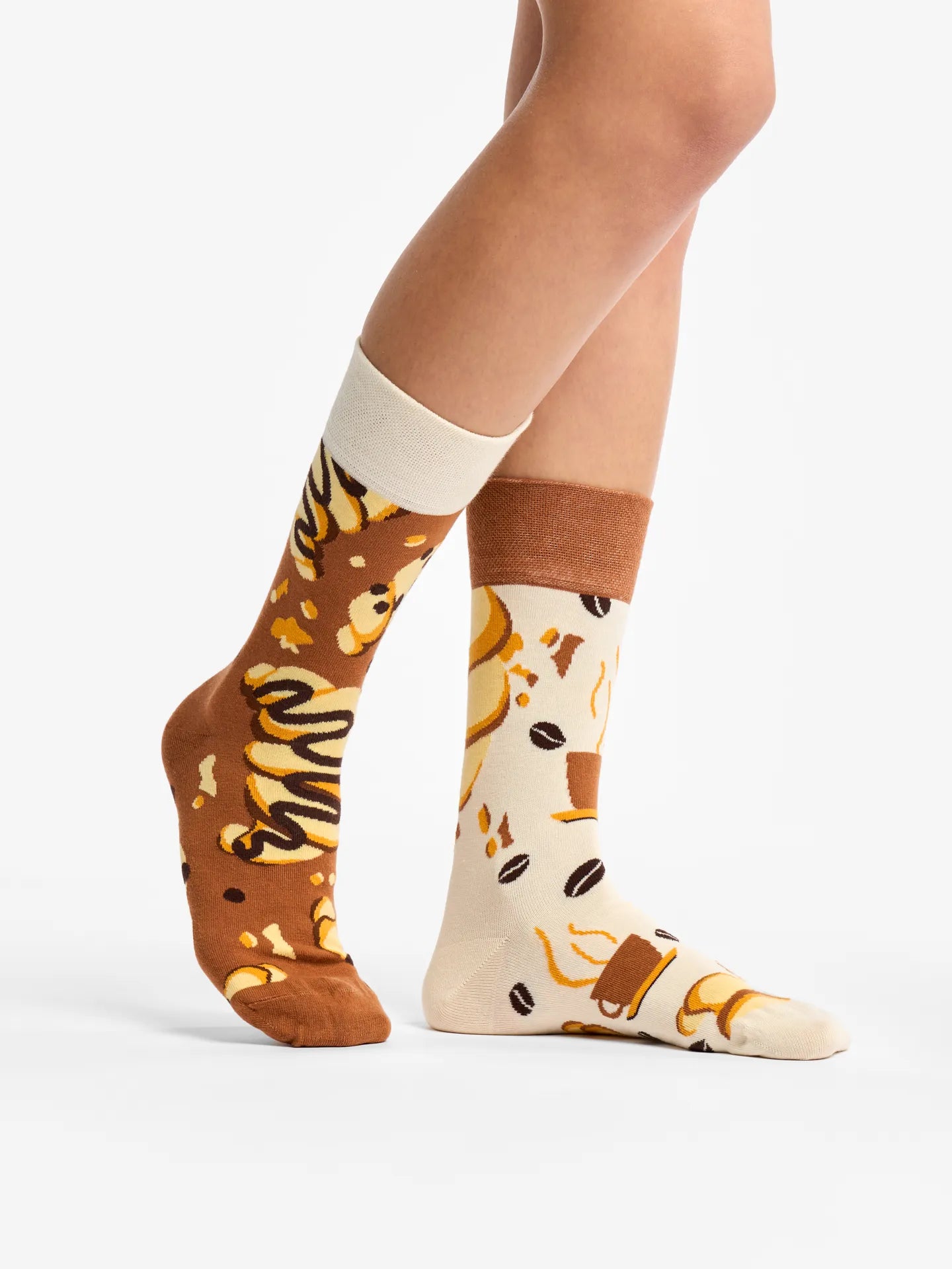 regular-socks-croissant-coffee-1-bc/bc4993fe0cfb75c49b9e1fd57f317ca4dbe37e21