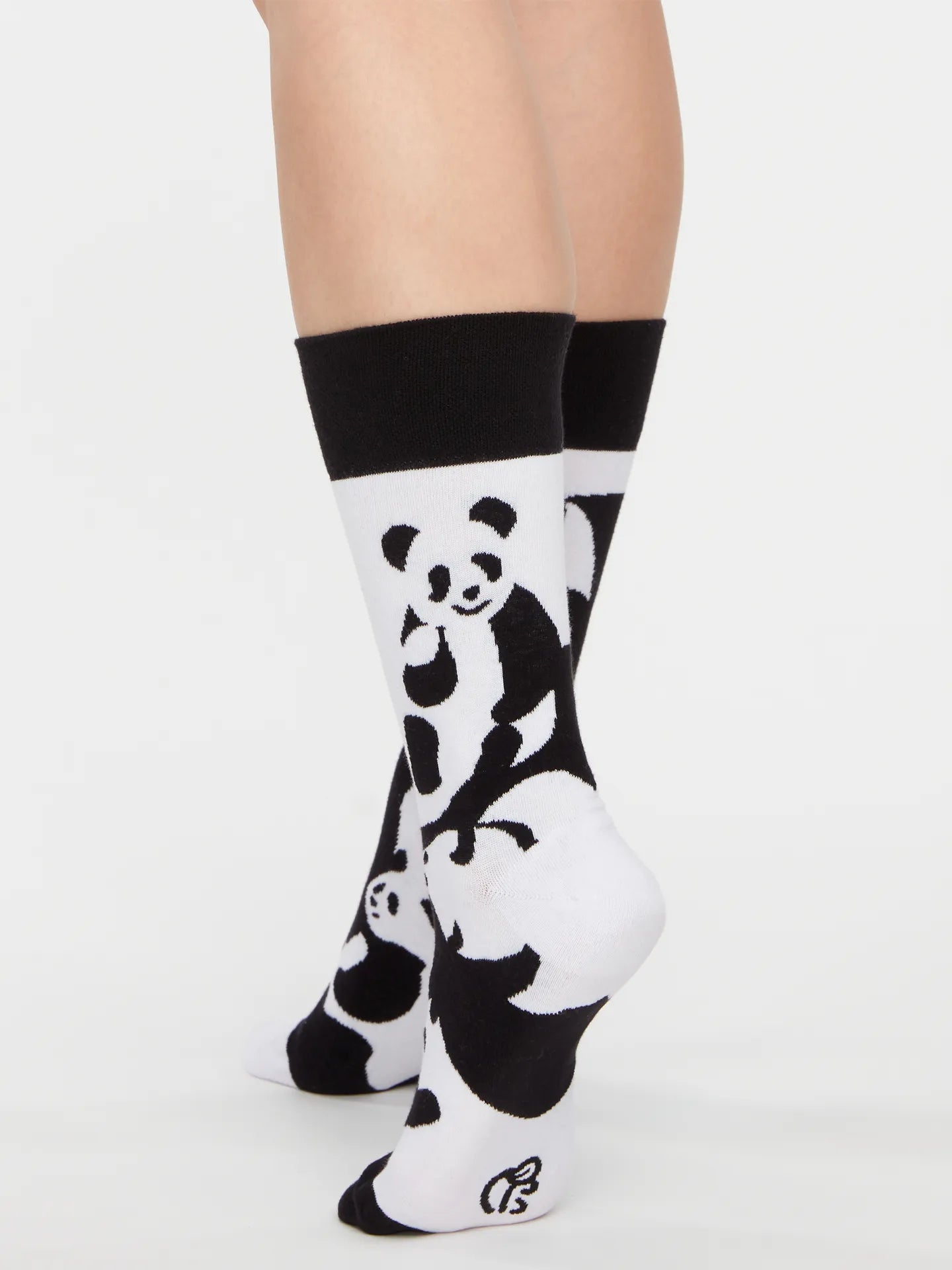 regular-socks-abstract-panda-1-10/10e8a6809f2fd2a1b3ff4da66f3035611a78a931